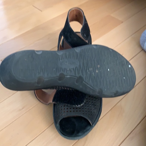 Clark’s Sandals - Picture 2 of 3
